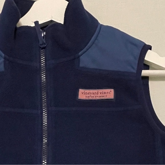Vineyard Vines Fleece Vest - Picture 3 of 9